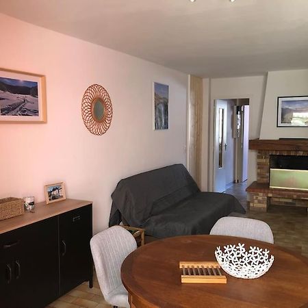 Joli Appartement Avec Terrasse Et Jardin - Vue Sur Montagne Bagneres-de-Bigorre Luaran gambar