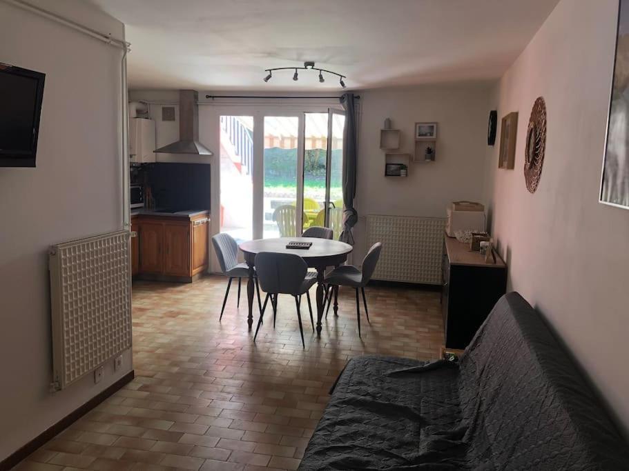 Joli Appartement Avec Terrasse Et Jardin - Vue Sur Montagne Bagneres-de-Bigorre Luaran gambar